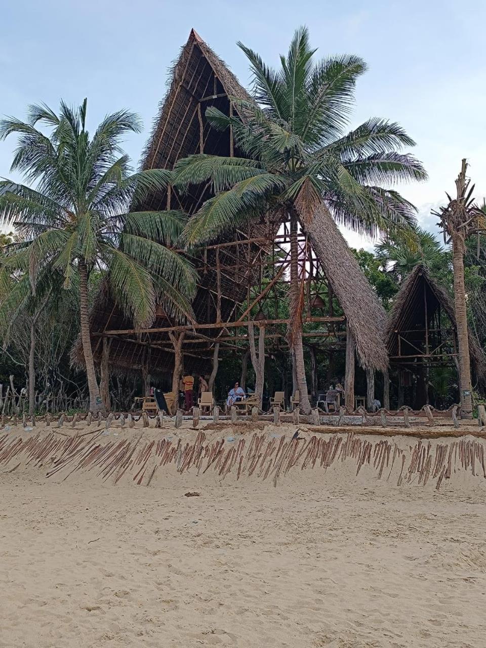 Light House Beach Hut Komari Экстерьер фото