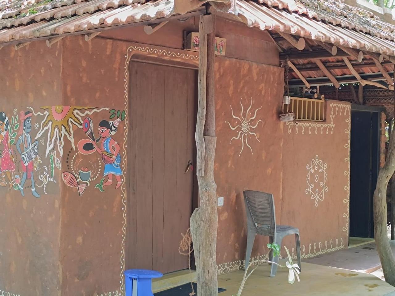 Light House Beach Hut Komari Экстерьер фото