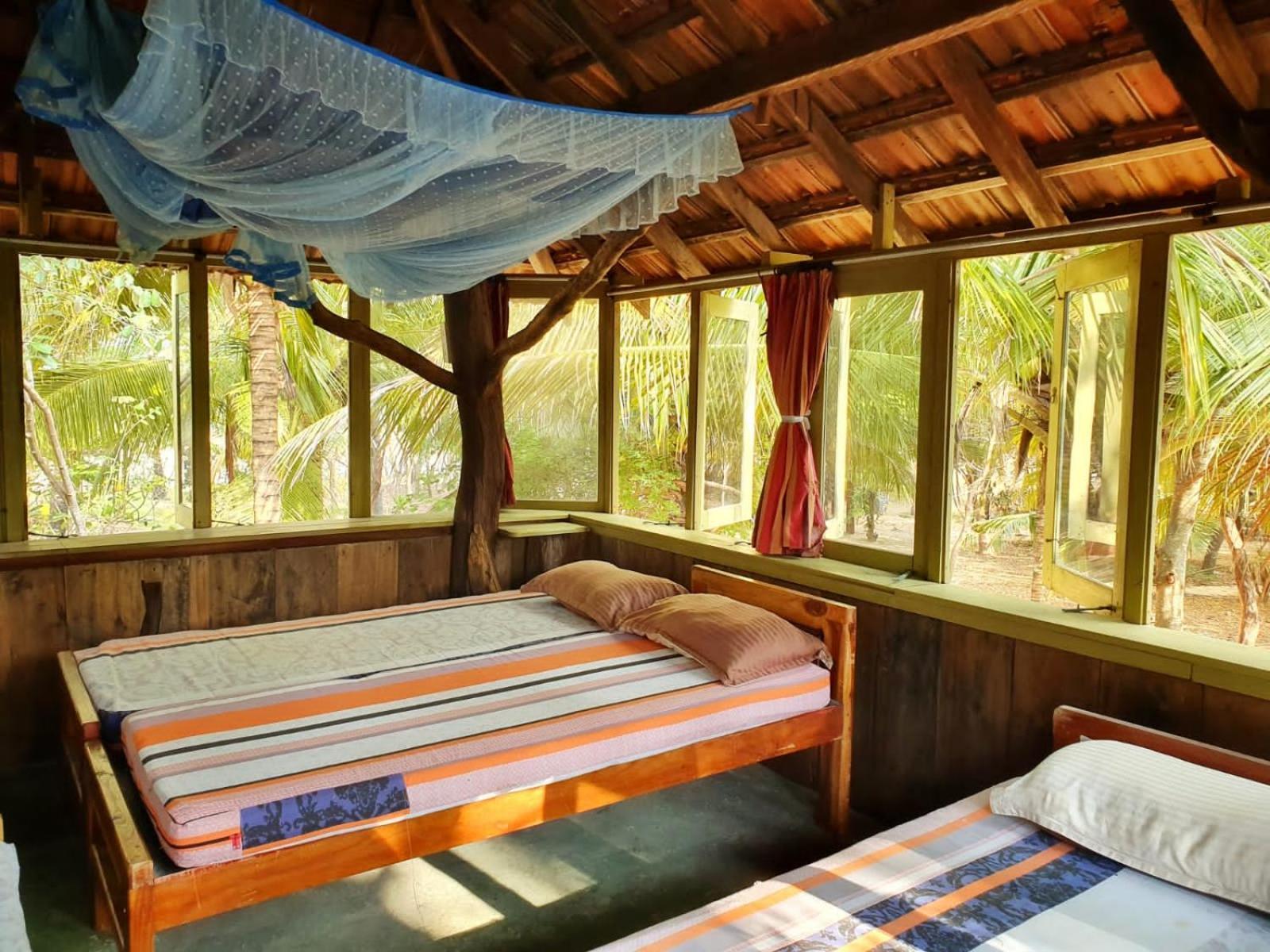 Light House Beach Hut Komari Экстерьер фото