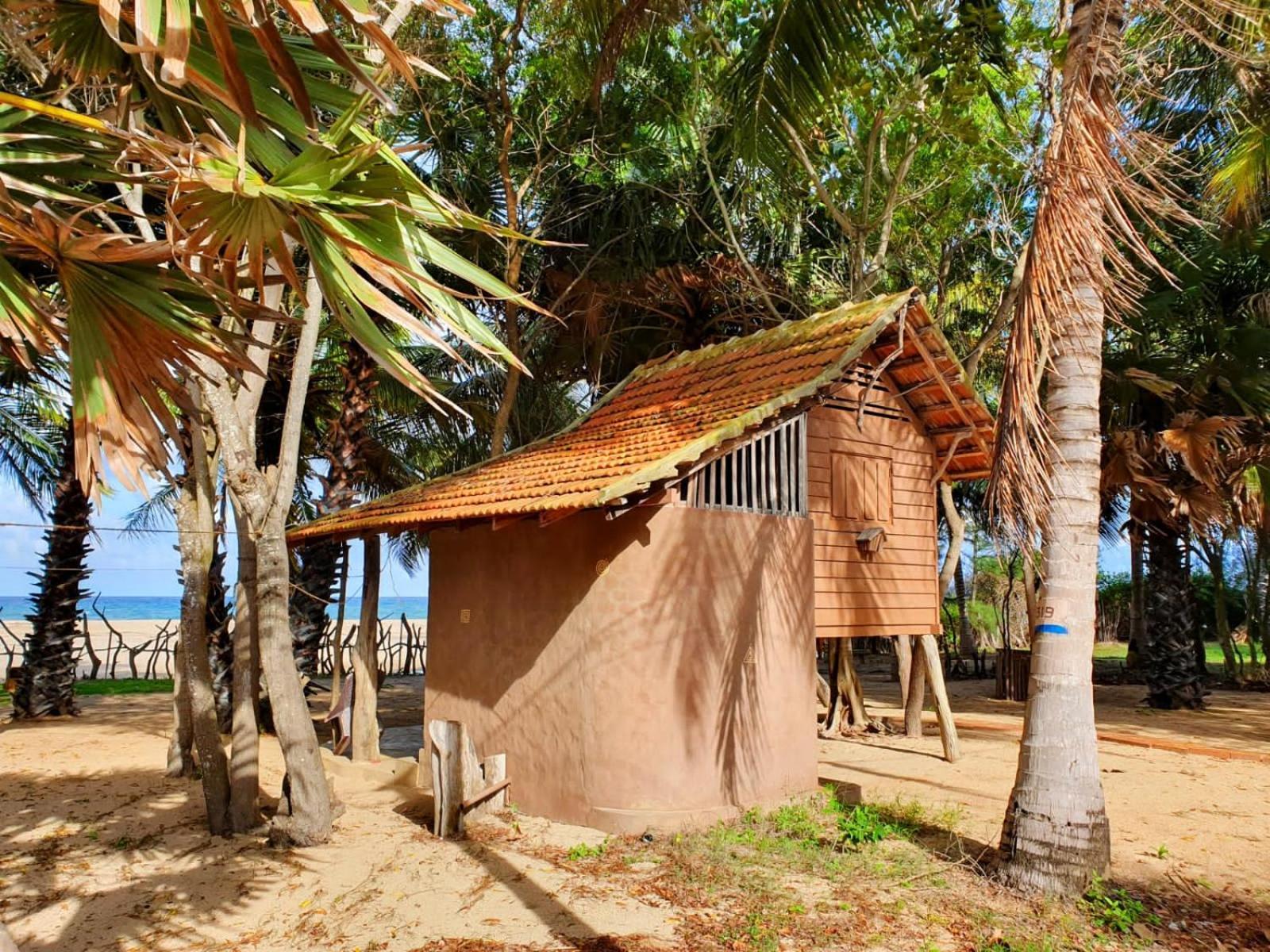 Light House Beach Hut Komari Экстерьер фото