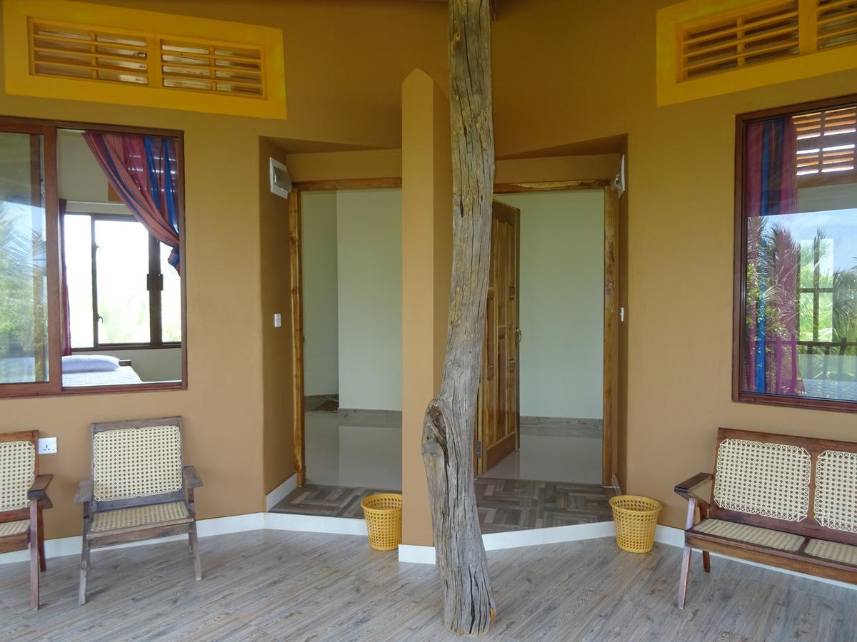 Light House Beach Hut Komari Экстерьер фото