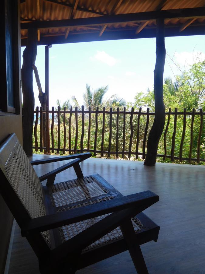 Light House Beach Hut Komari Экстерьер фото
